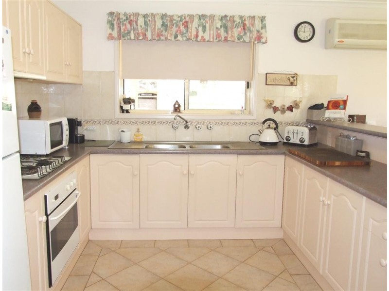 23 Downer Ave, Lyrup SA 5343
