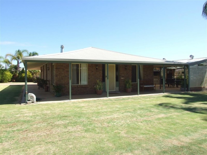 23 Downer Ave, Lyrup SA 5343