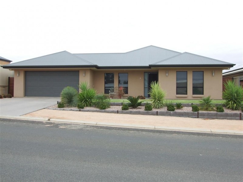 4 Pike St, Paringa SA 5340