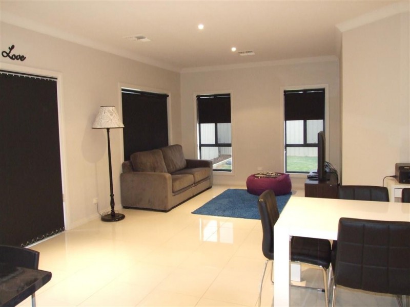 4 Pike St, Paringa SA 5340