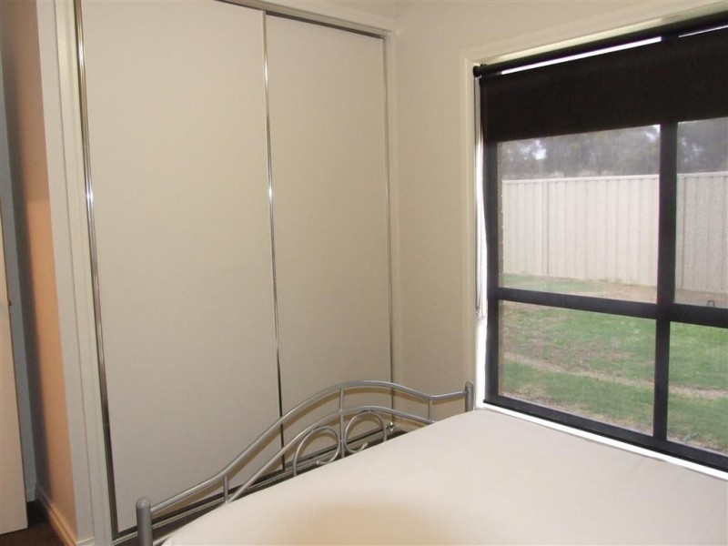 4 Pike St, Paringa SA 5340