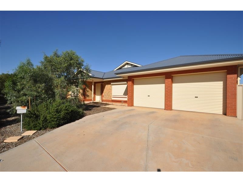 26 Swainsona Street, Roxby Downs SA 5725