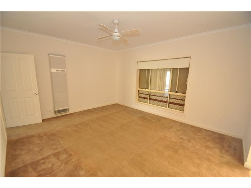26 Swainsona Street, Roxby Downs SA 5725