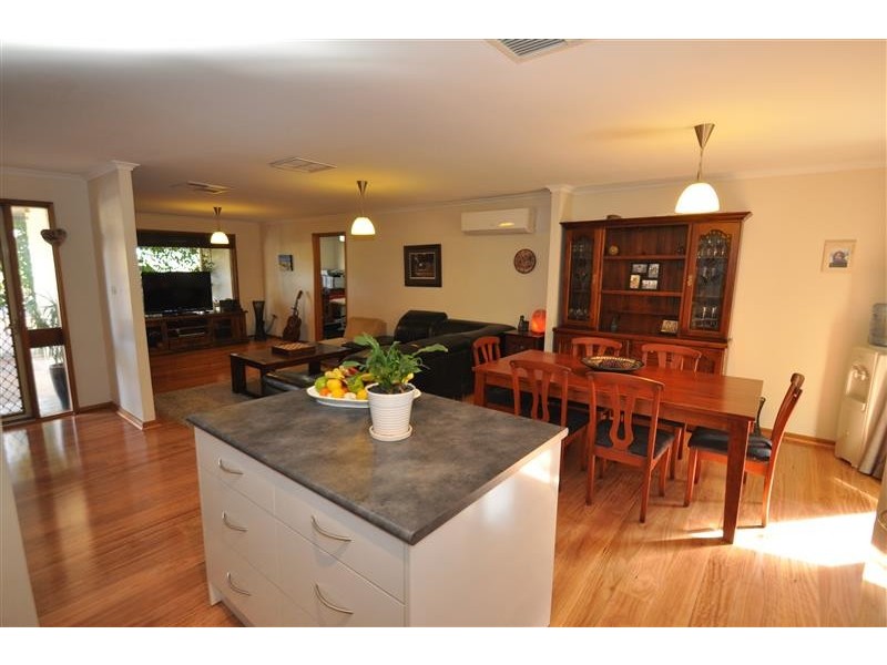 45 Arcoona St, Roxby Downs SA 5725