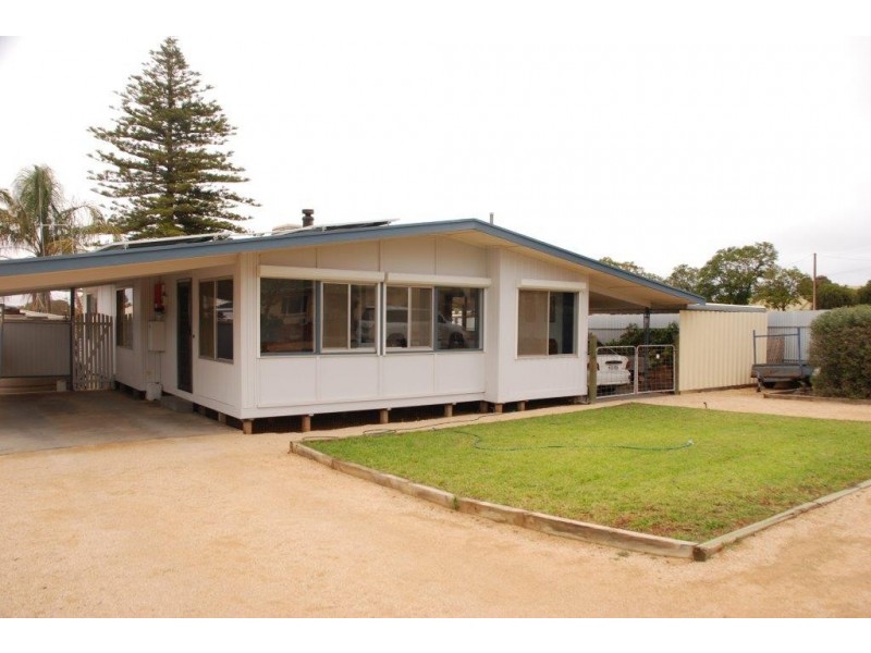 13A First Street, Loxton SA 5333