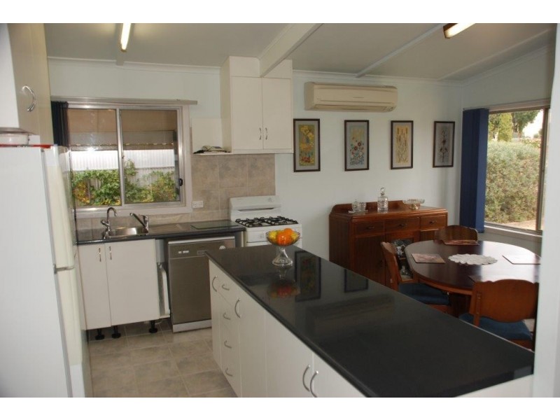 13A First Street, Loxton SA 5333