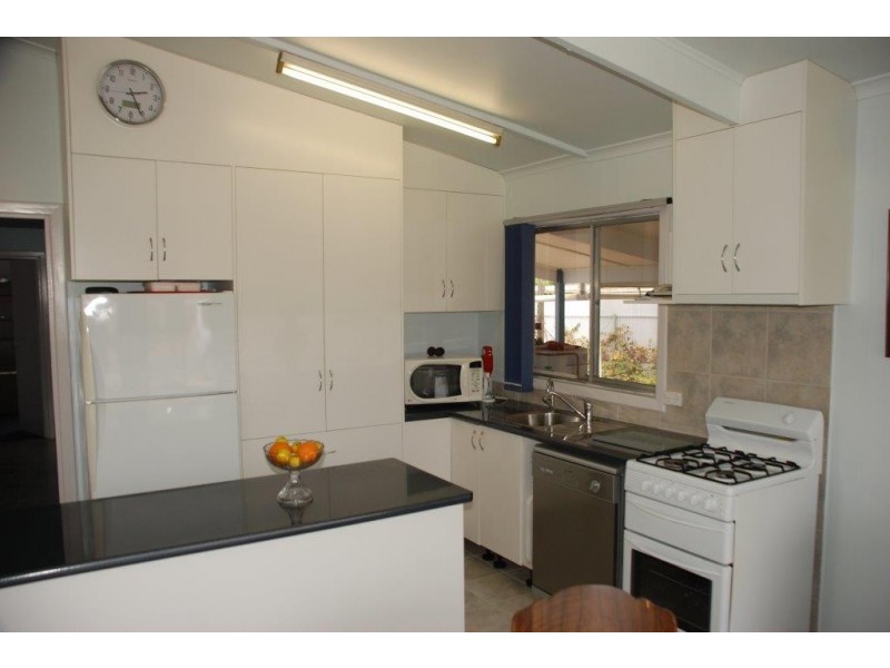 13A First Street, Loxton SA 5333