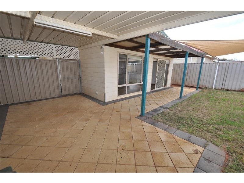 24B Finniss Street, Roxby Downs SA 5725