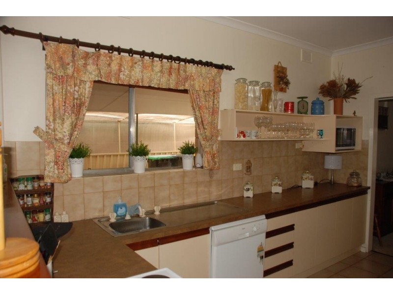 20 Twelfth St, Renmark SA 5341