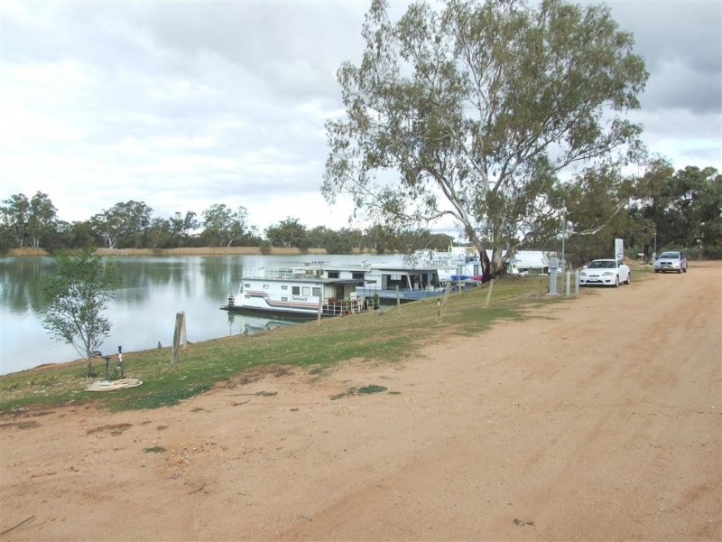 396 Riverview Dr, Berri SA 5343