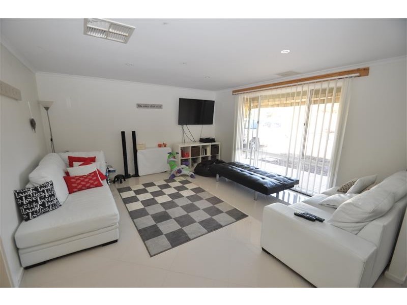 1 Irrapatana Street, Roxby Downs SA 5725