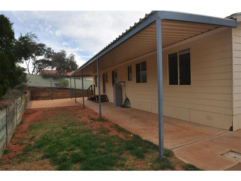 10 Tiliqua Crescent, Roxby Downs SA 5725