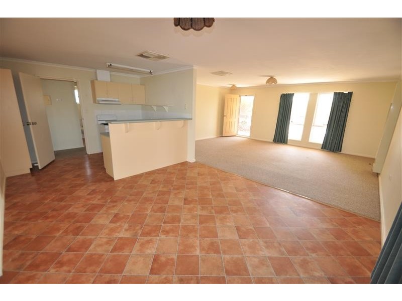 10 melaleuca Court, Roxby Downs SA 5725