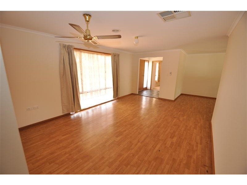 11 Alberrie, Roxby Downs SA 5725