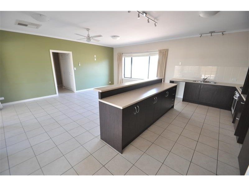 70 Tiliqua Crescent, Roxby Downs SA 5725
