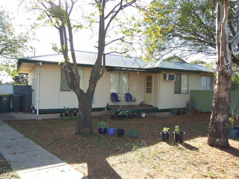 8 Paddick St, Berri SA 5343