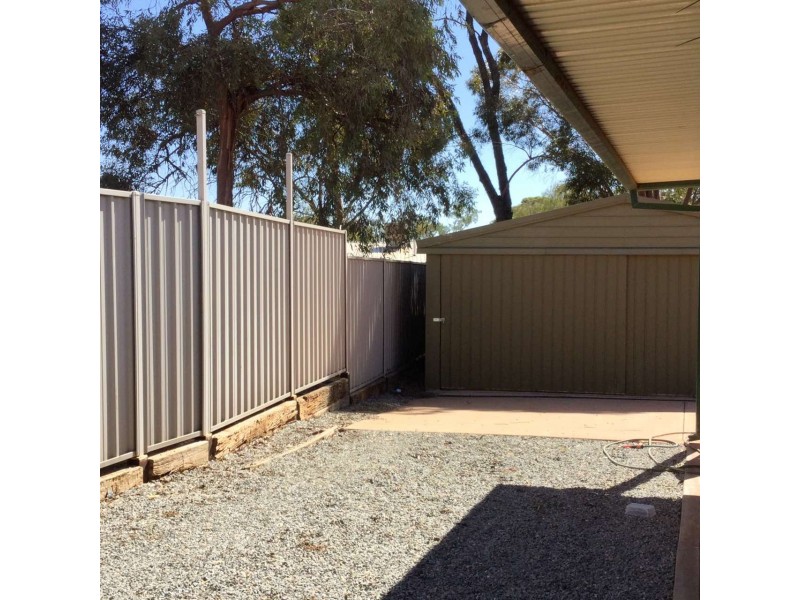 15 Mulgaria Street, Roxby Downs SA 5725