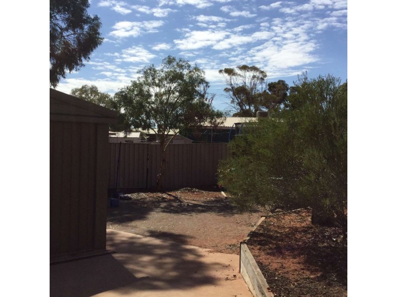 15 Mulgaria Street, Roxby Downs SA 5725