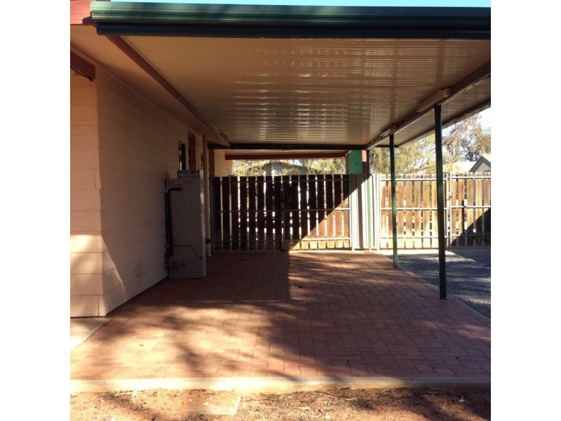 15 Mulgaria Street, Roxby Downs SA 5725