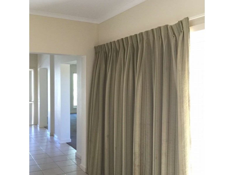 9 Melia Street, Roxby Downs SA 5725