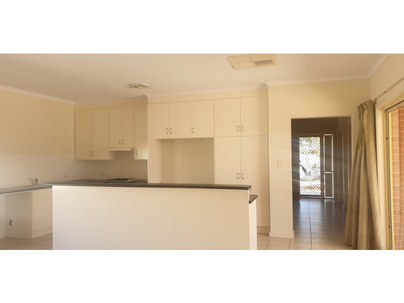 9 Melia Street, Roxby Downs SA 5725