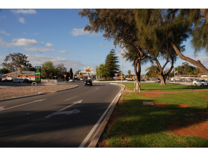 101 Renmark Ave, Renmark SA 5341