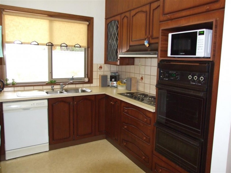 7 Scott Ave, Barmera SA 5345