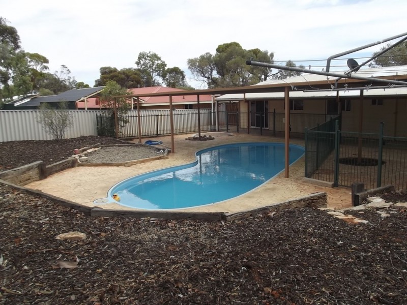 26 Irrapatana, Roxby Downs SA 5725