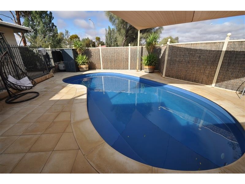 45 Arcoona Street, Roxby Downs SA 5725
