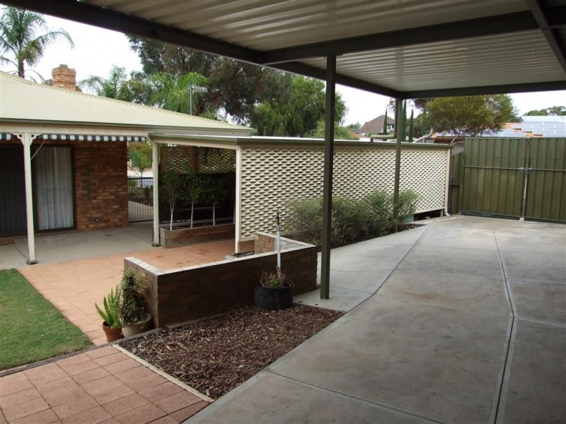 2 Arndt St, Berri SA 5343