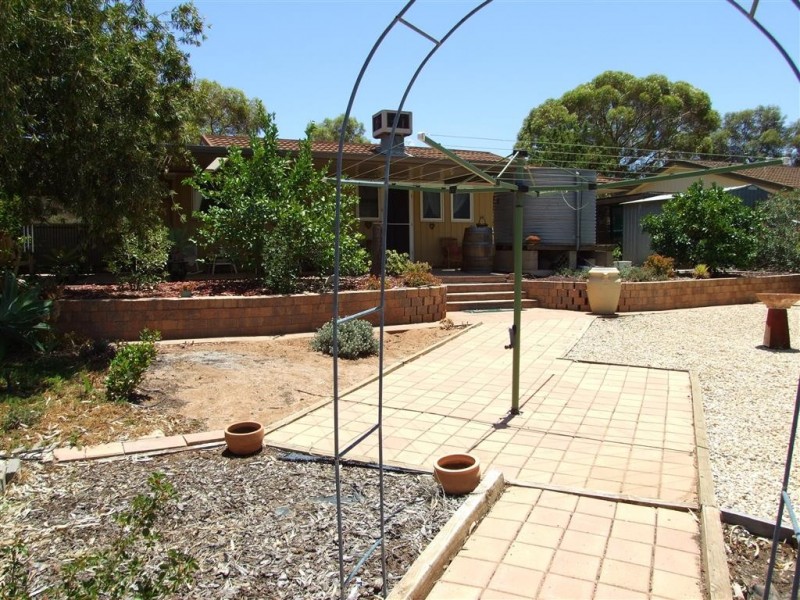 58 Powell St, Berri SA 5343