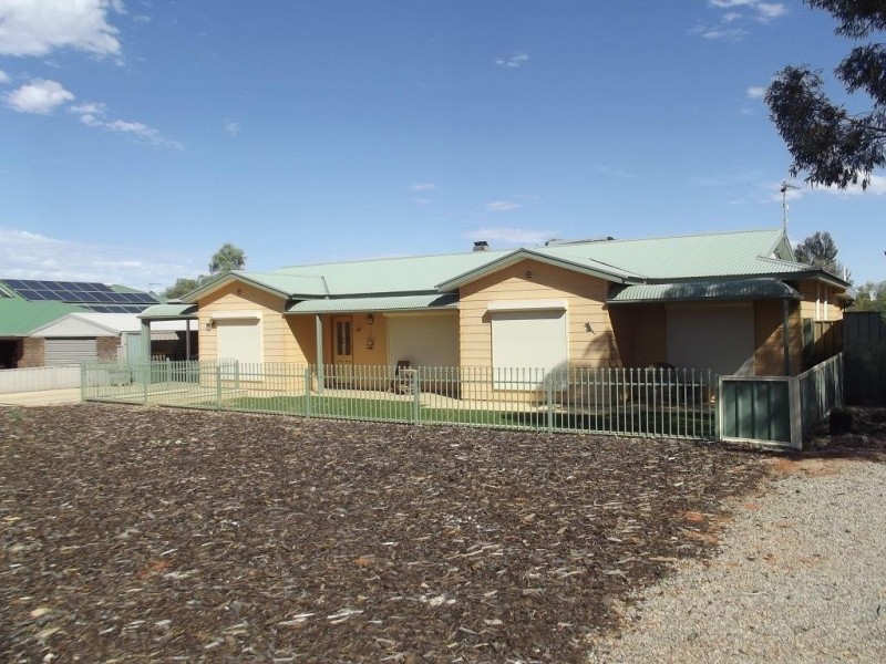 7 Coolabah Drive, Roxby Downs SA 5725