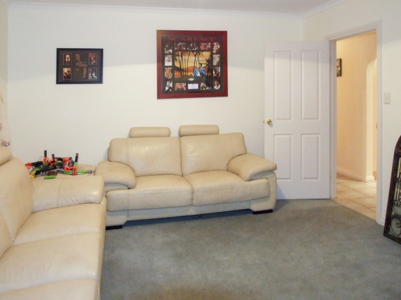 8 Elenore Ave, Paringa SA 5340