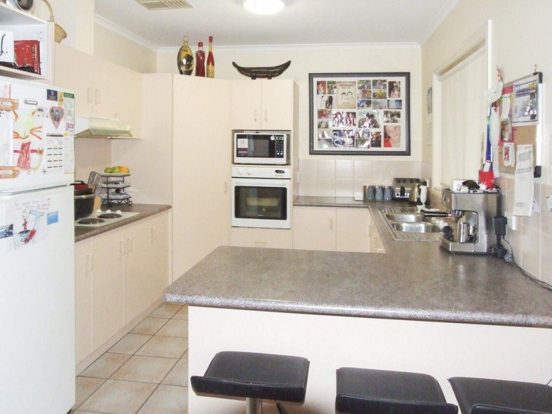 8 Elenore Ave, Paringa SA 5340