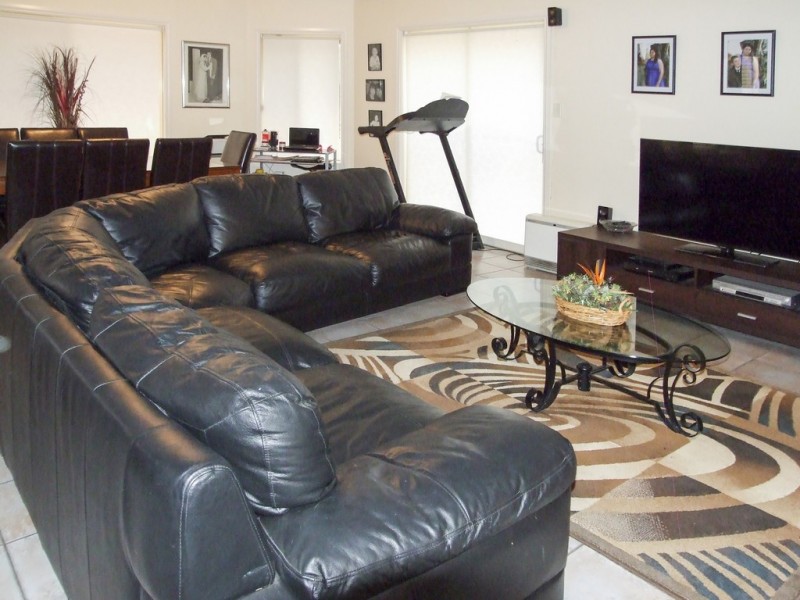 8 Elenore Ave, Paringa SA 5340