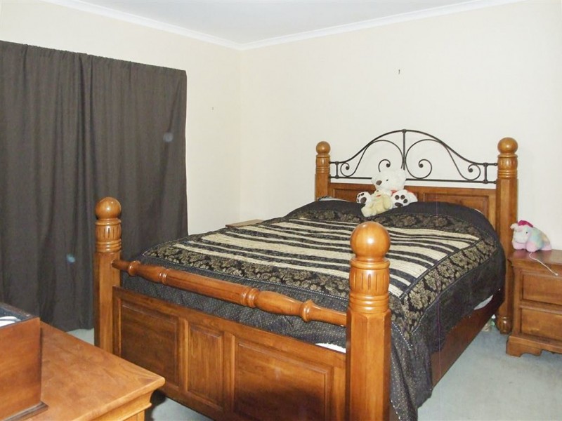 8 Elenore Ave, Paringa SA 5340