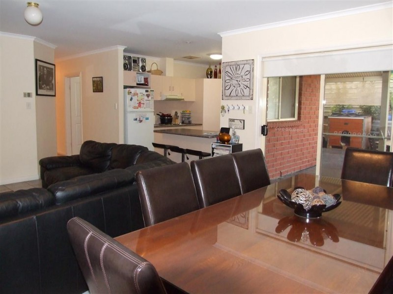 8 Elenore Ave, Paringa SA 5340