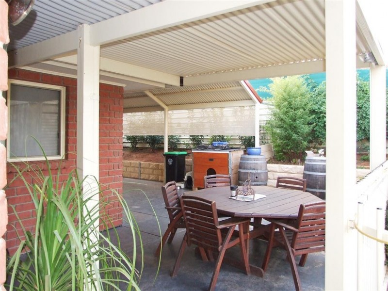8 Elenore Ave, Paringa SA 5340