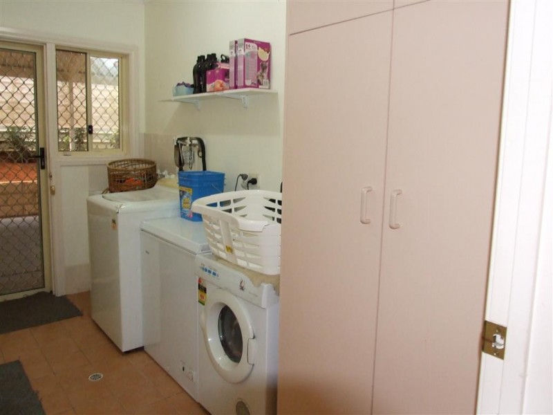 8 Elenore Ave, Paringa SA 5340
