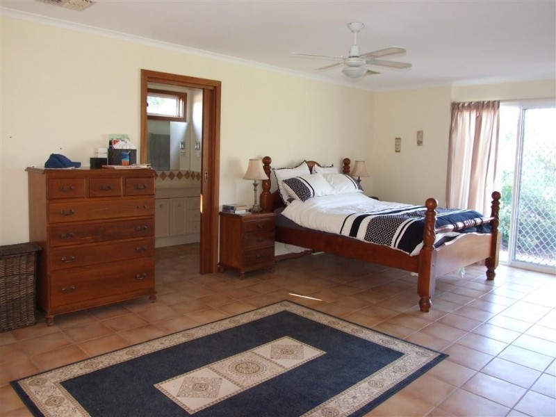 103 Twentysixth St, Renmark SA 5341