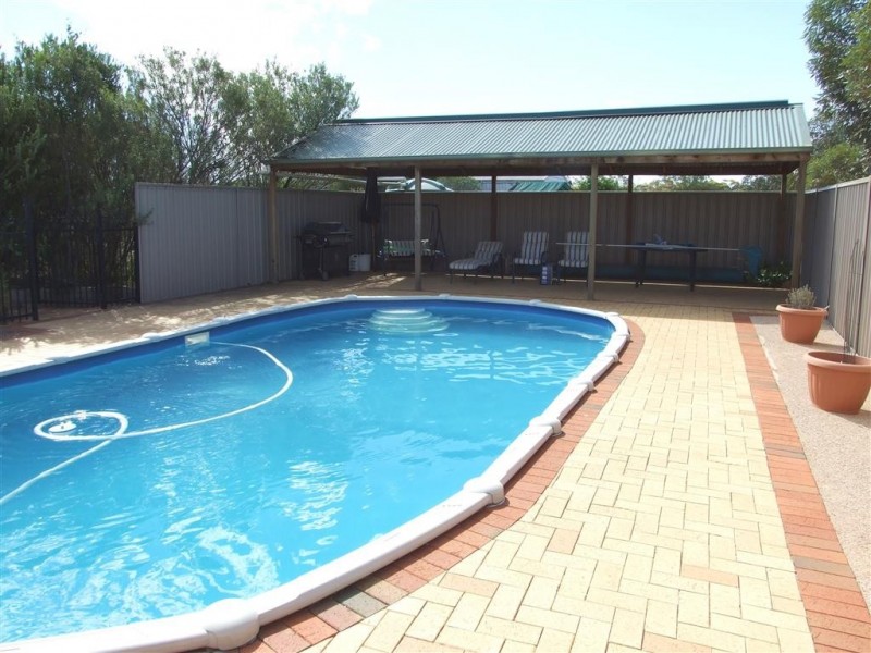 33 Von Bertouch Rd Winkie via, Berri SA 5343