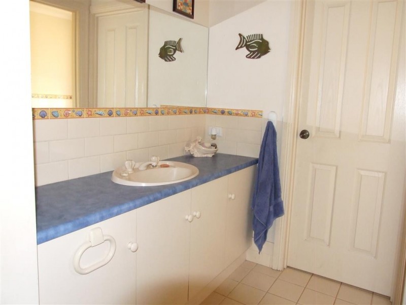 33 Von Bertouch Rd Winkie via, Berri SA 5343