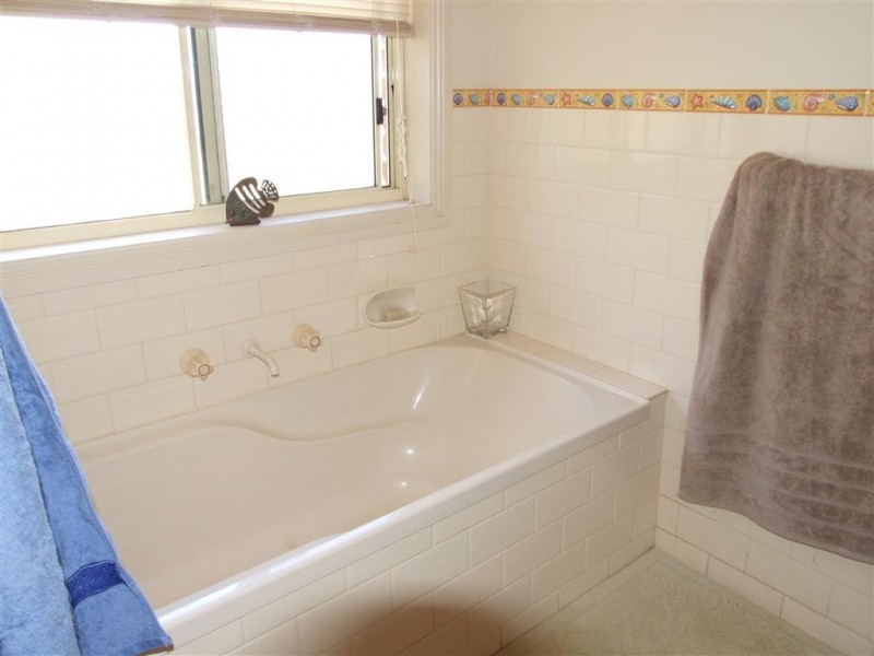 33 Von Bertouch Rd Winkie via, Berri SA 5343