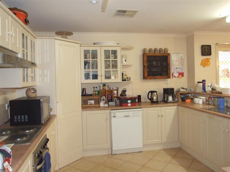 33 Von Bertouch Rd Winkie via, Berri SA 5343