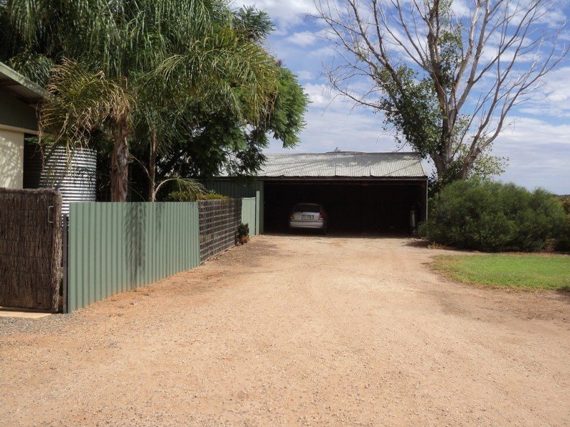 453 Main Road, Lyrup SA 5343