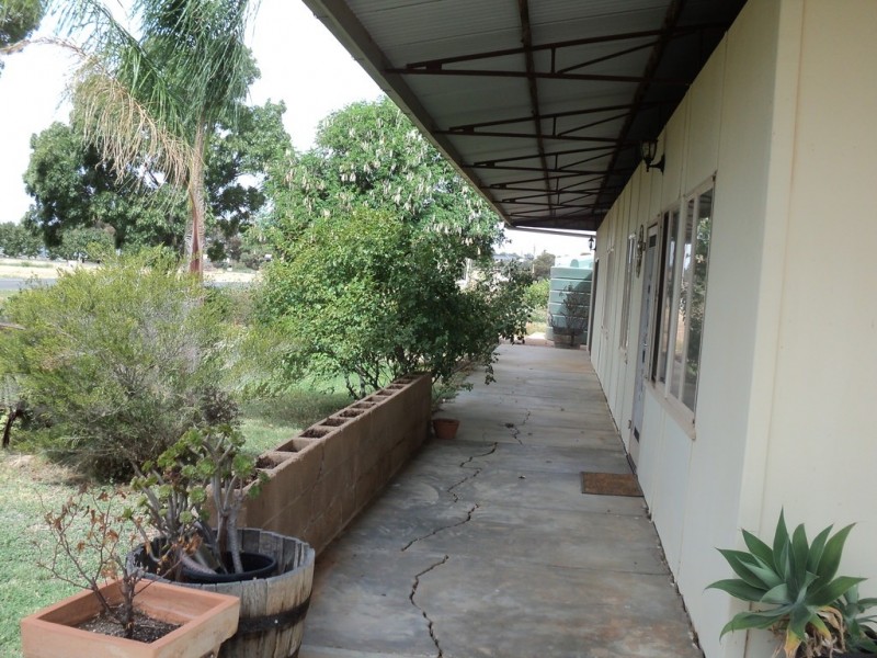 453 Main Road, Lyrup SA 5343