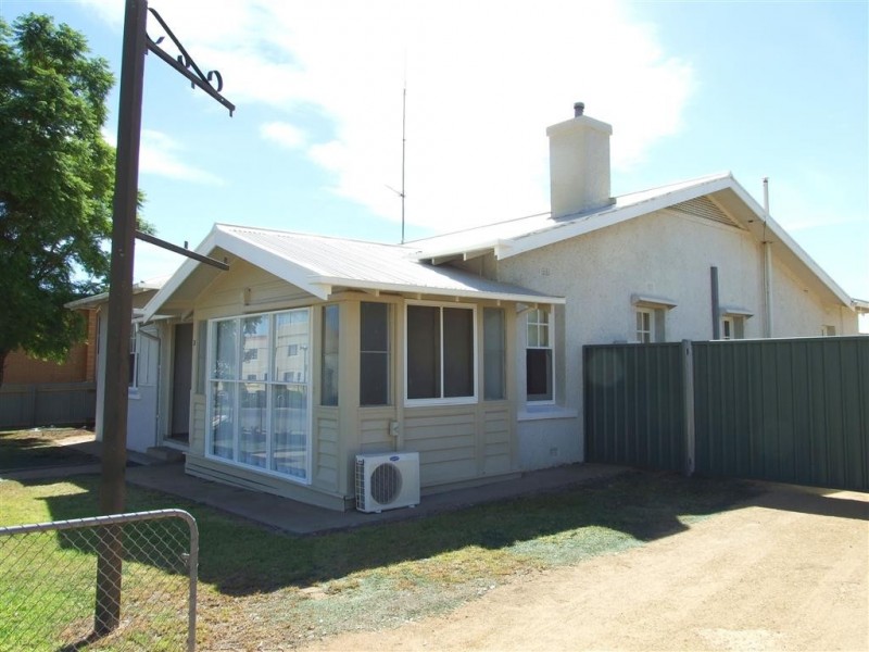 3 Barwell Ave, Barmera SA 5345