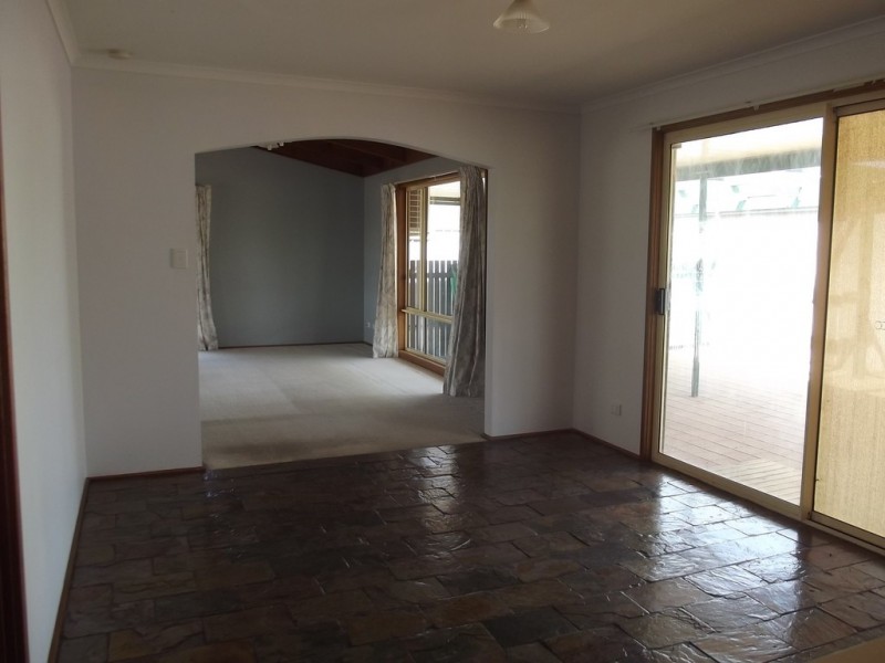 11 Eyre Court, Roxby Downs SA 5725
