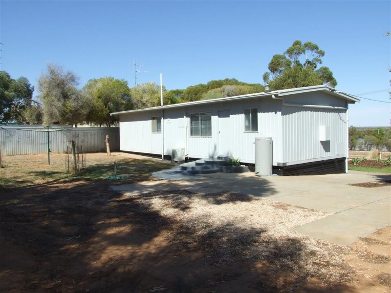 41 Railway Tce, Paringa SA 5340