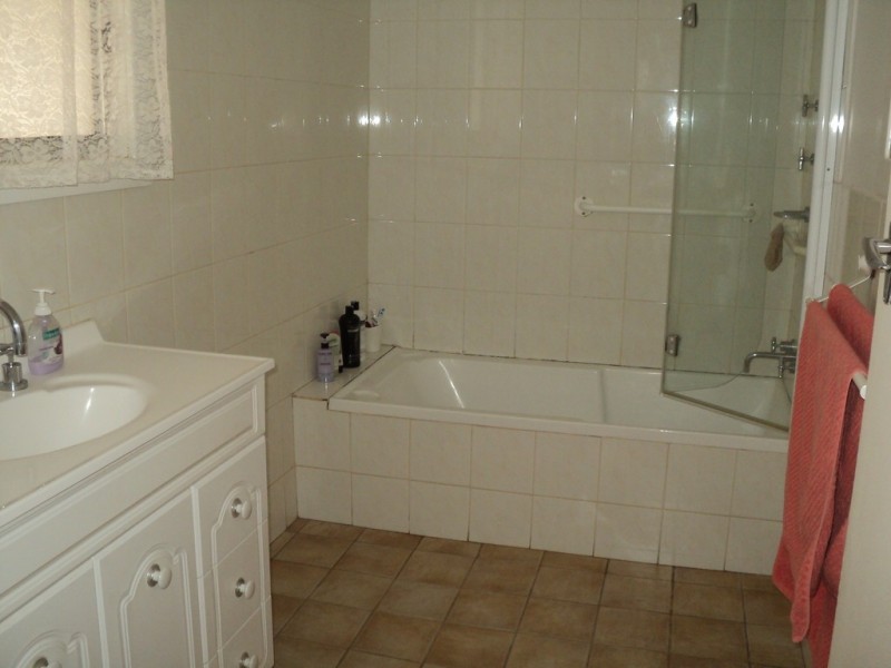 27 Laffer Street, Barmera SA 5345